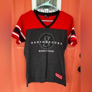 Garth Brooks World Tour Baseball Jersey T-Shirt Womens Size Medium Red #7 V Neck